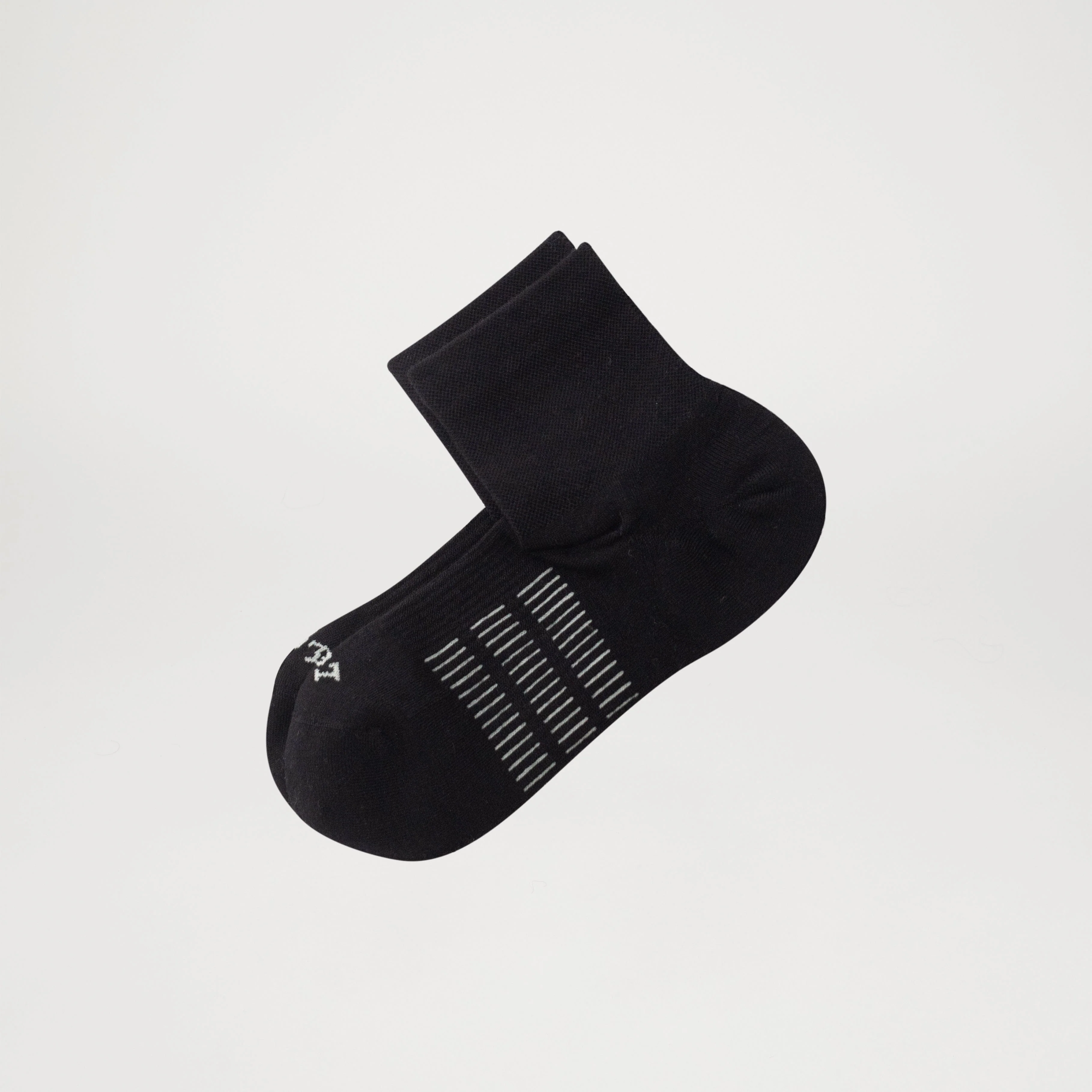 Active Quarter Socks - Image 4
