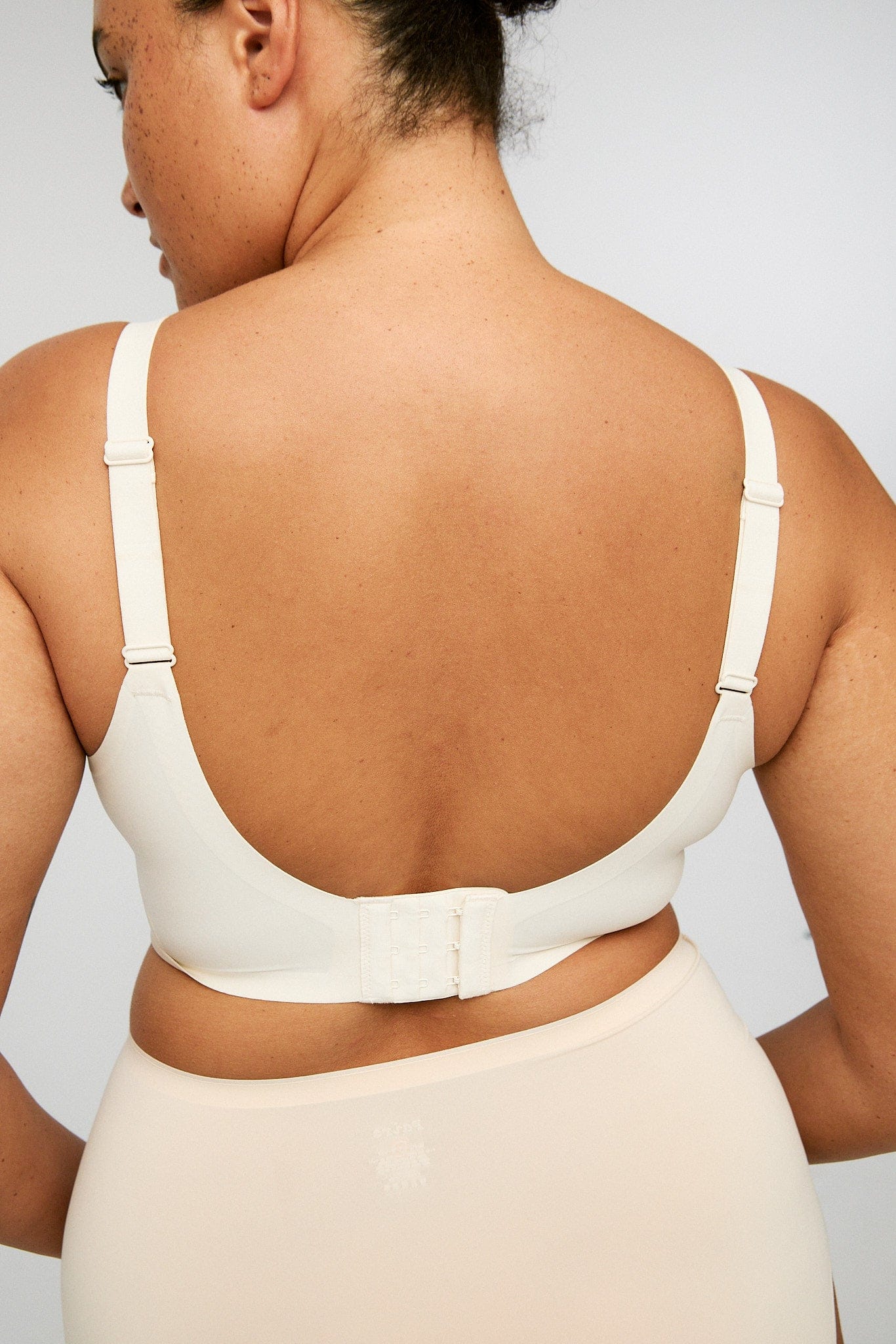 GlowTint™ Full Bust Travel Bra - Image 6