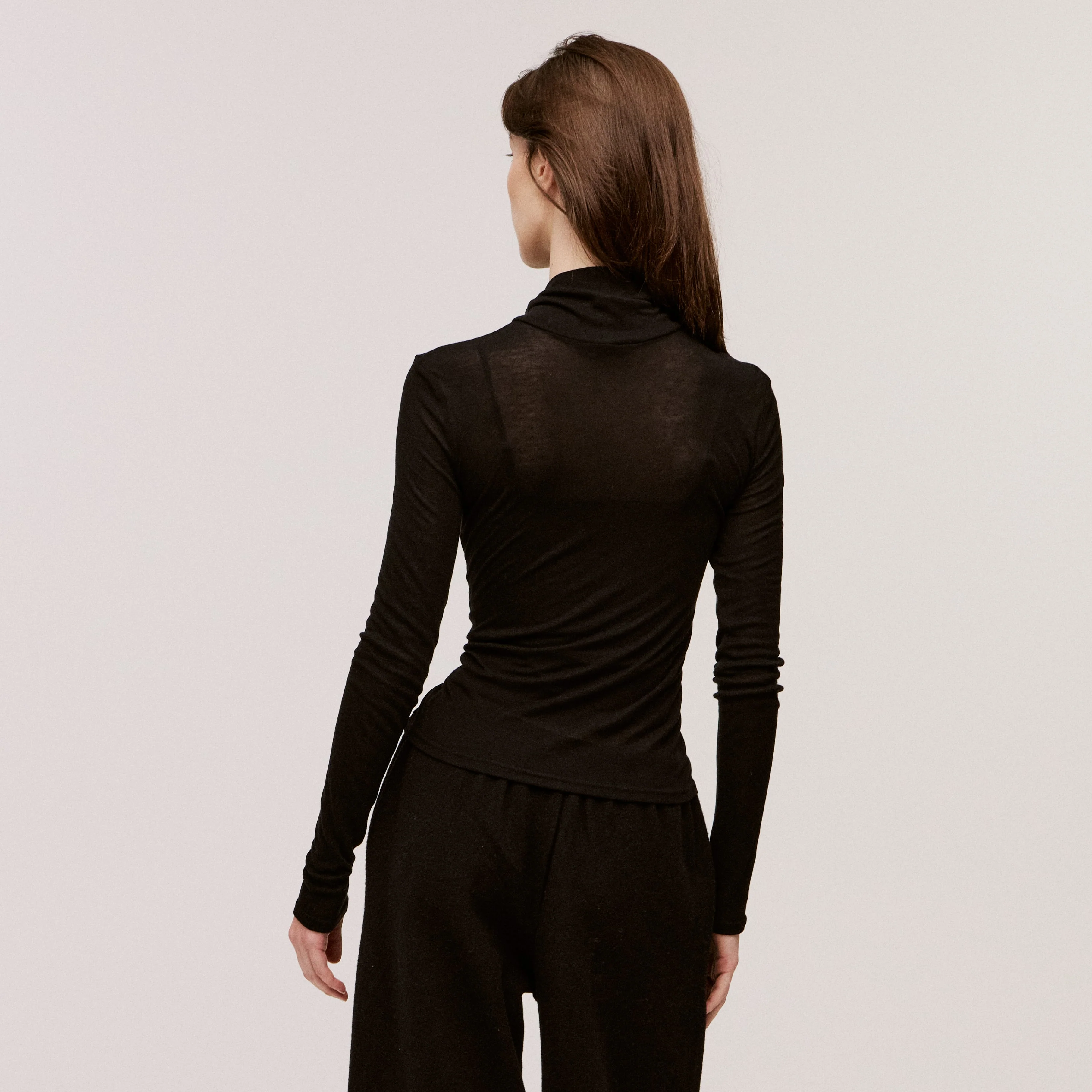 Women’s Cashmere-Blend Turtleneck Long Sleeve - Image 10